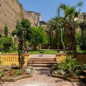 Hopestel Secret Garden Hostal